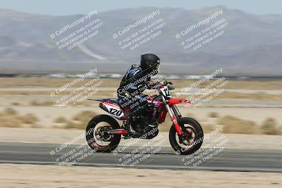 media/May-25-2025-TrackXperience (Sun) [[393a69de75]]/Level 1/Session 5 (Speed Pans)/
